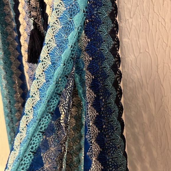 Becca blue crocheted like split leg coverup pants size small - Picture 11 of 16